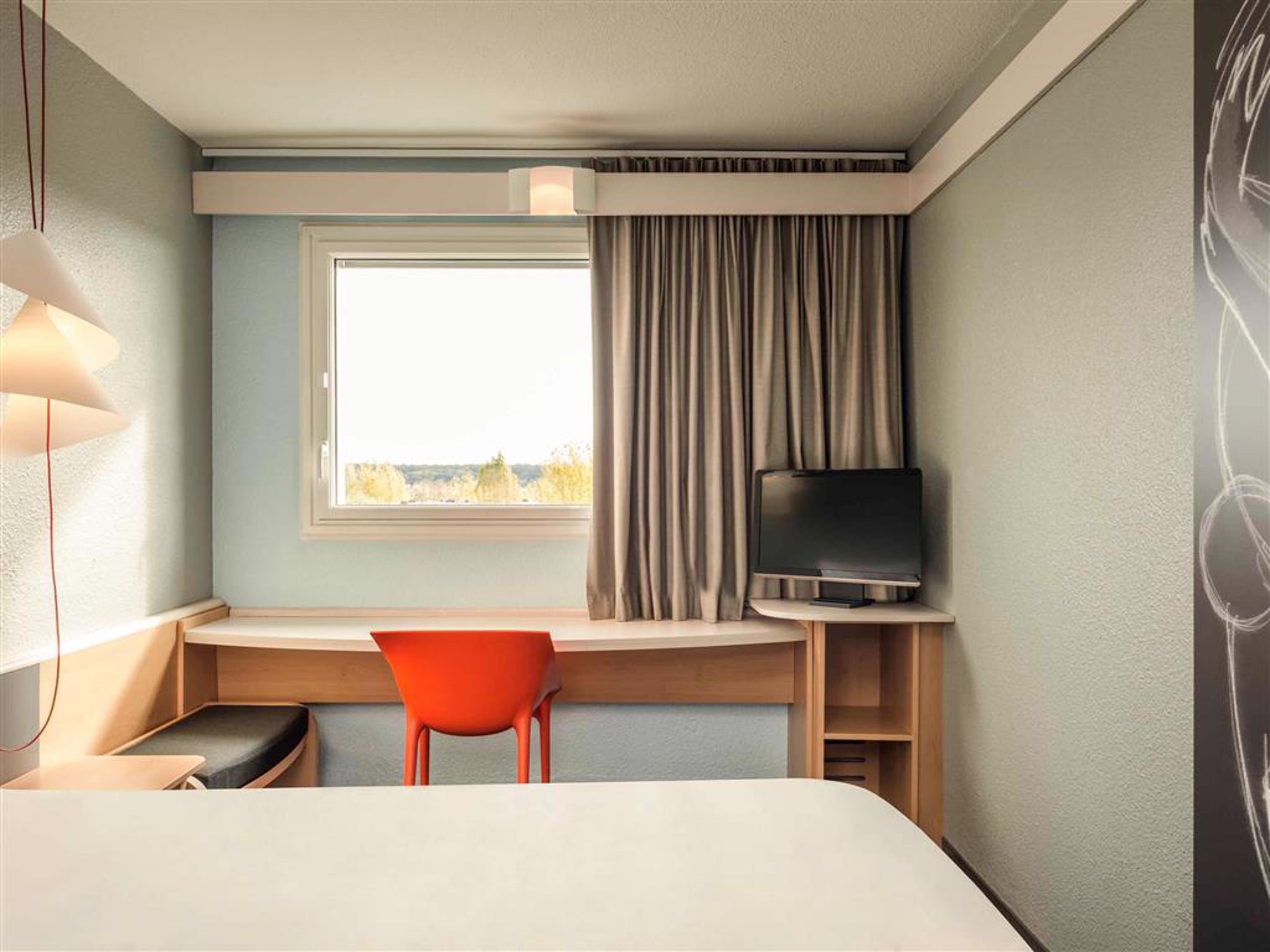 לה שסניי B&B Hotel Versailles Le Chesnay מראה חיצוני תמונה